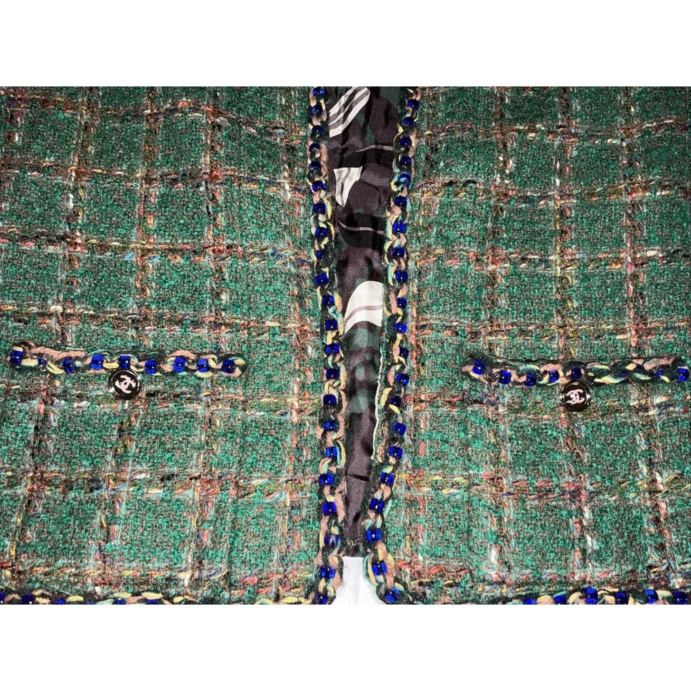 Chanel‎ Woman's Tweed Jacket Size 40 - Picture 3 of 15